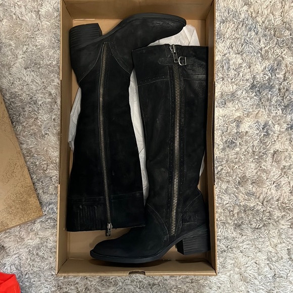 Born Shoes Born Black Distressed Leather Riding Boots Size 7 Suede